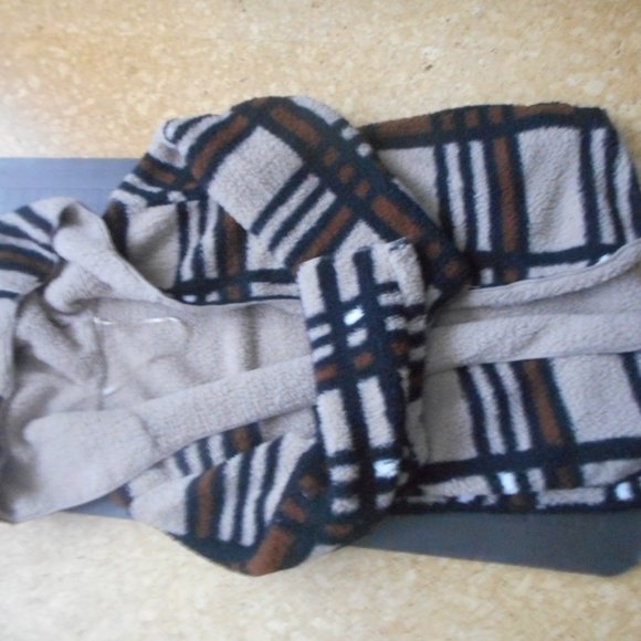 New baby seal soft light and warm jacket size Medium - Picture 3 of 7